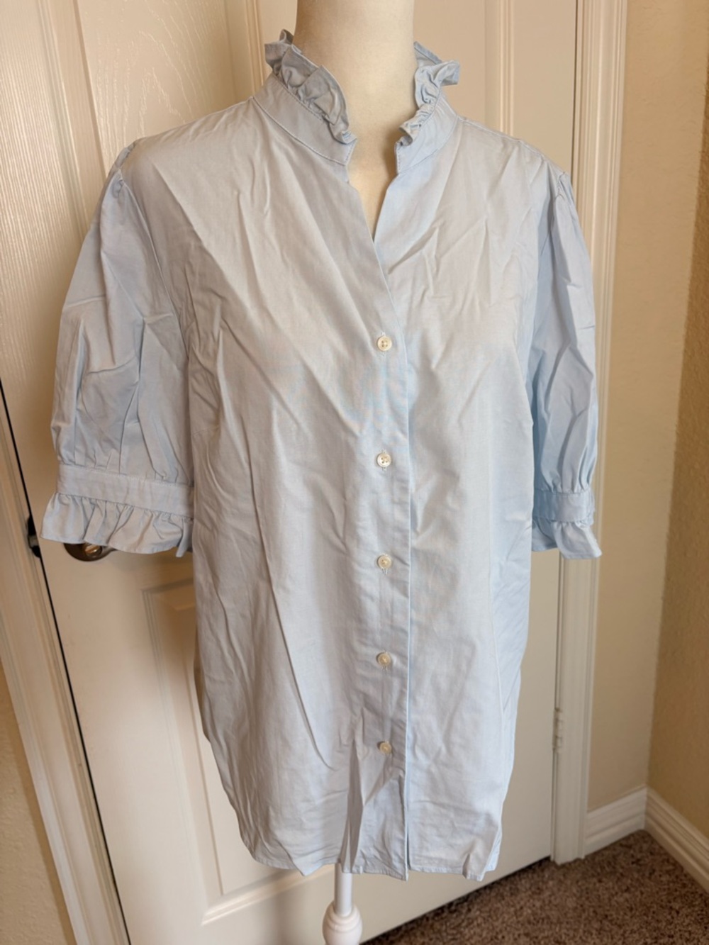 Ann Taylor Light Blue Ruffle Collar Short Sleeve Button-Down Blouse